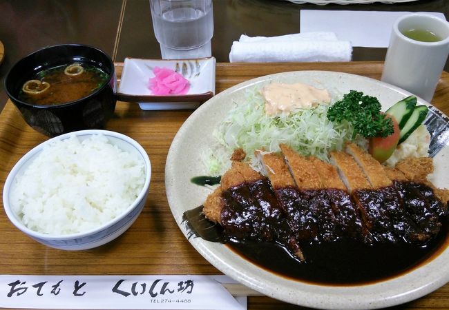 大人気の洋食屋さん