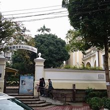 外観も中も美しい教会