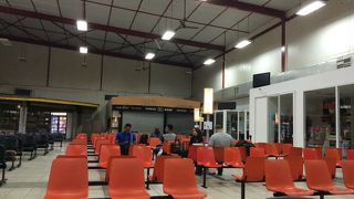 スリナムのパラマリボ空港はフリーのwifi使えます