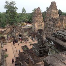 正面階段を登り切った場所からの景色