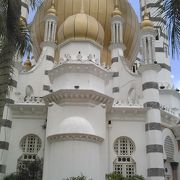 マレーシア一美しいモスク