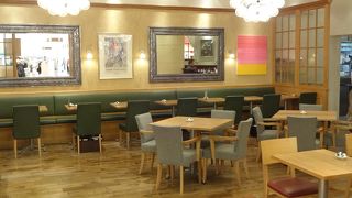 サザビーリーグの展開するティールーム