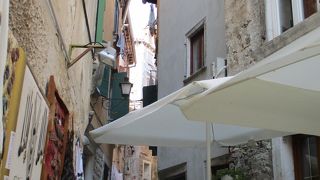 教会への参道です