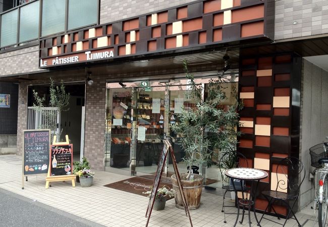 下町のパンも美味しい本格派ケーキのお店