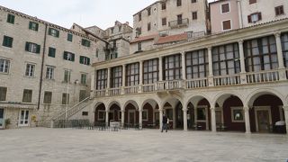 聖ヤコブ大聖堂がある広場