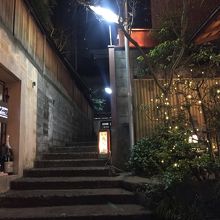 神楽坂らしい雰囲気のある小道