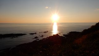 日本海に沈む絶好の夕陽ポイント