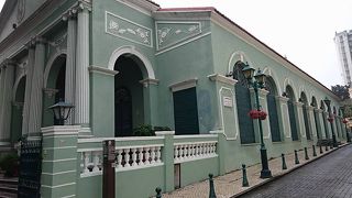 アジア初の西洋式劇場