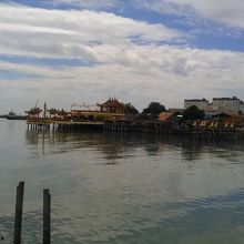 水上生活者の家々