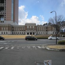 １群馬会館側から昭和庁舎