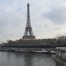 ビル・アケム橋から