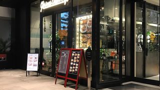 ディーゼルのカフェ