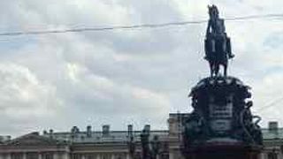 イサク大聖堂の近く