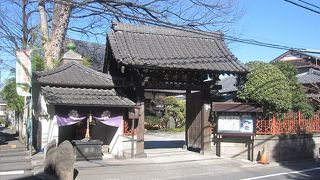 文殊院は、板橋宿本陣飯田家の菩提寺です。