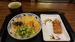 スパイシーな日本のうどん