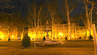 ザグレブ中央駅の北側にある広場のうち、最北にある広場