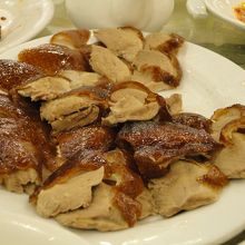 お店自慢の北京ダック　厚みのある肉