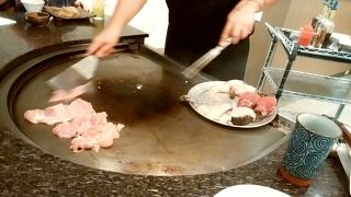 鉄板焼きパフォーマンス