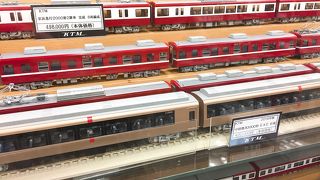 鉄ちゃん必見!　マニア向け鉄道模型専門店!　私にはとても手が出ない値段設定でした…