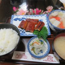 鰻定食を食べました