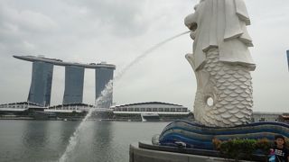 意外と大きなマーライオン