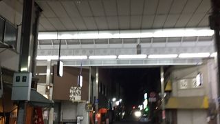 昭和の雰囲気！美味しいグルメも充実の商店街！