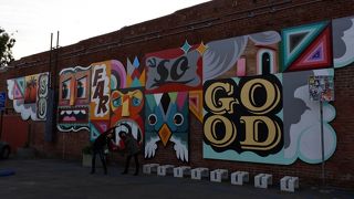 ベニスビーチに近い最近若者に人気なオシャレスポット