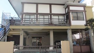 近代的な寺です