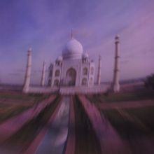 ソアリング オーバー ザ ホライズン (翔翔飛越地平線) 