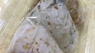 おにぎりをテイクアウト