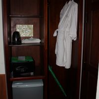 バスローブ、ビーサン、傘、ティッシュなどがある