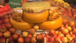 彩りが綺麗な商品が多く、品数豊富