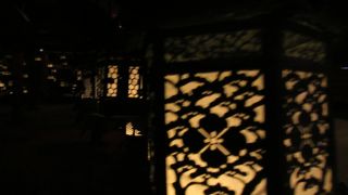 昼間でも幽玄な雰囲気