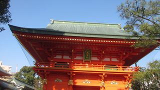 階段を登っていくと境内が広がっているのがなかなか良い雰囲気だと思いました