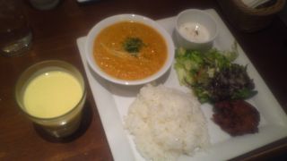 品川エキナカの本格派カレー！セットにも工夫が！