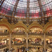 ギャラリー ラファイエット百貨店 (パリ オスマン本店) 　