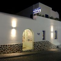 夜のエントランス