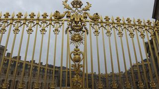 広大な敷地に庭園と宮殿・・・