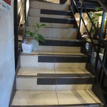 2階へあがる階段