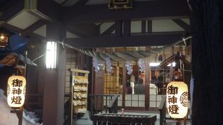 夜でもご祈祷が続いてる人気の高さ