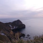 地球岬の手前にある断崖の景勝