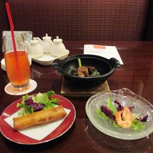 頼んだ料理も出てくるのが早い