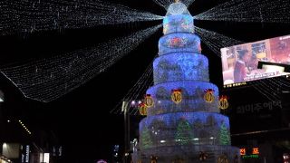 たくさんの人で賑わっていました