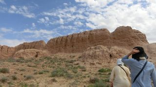 キジルクム砂漠の中にある大昔の城跡