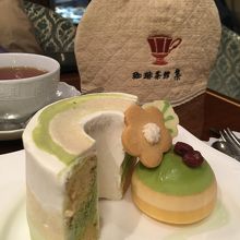 シフォンケーキと紅茶
