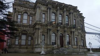 小さく簡素に作ってある夏の離宮