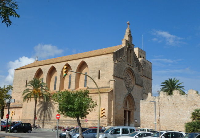 聖ハウメ教会とその博物館
