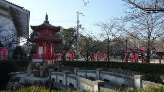 弁財天を祀るお堂があります