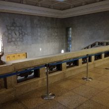 METなどと比較し、美観を損なう。