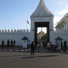 ウィセートチャイスイー門